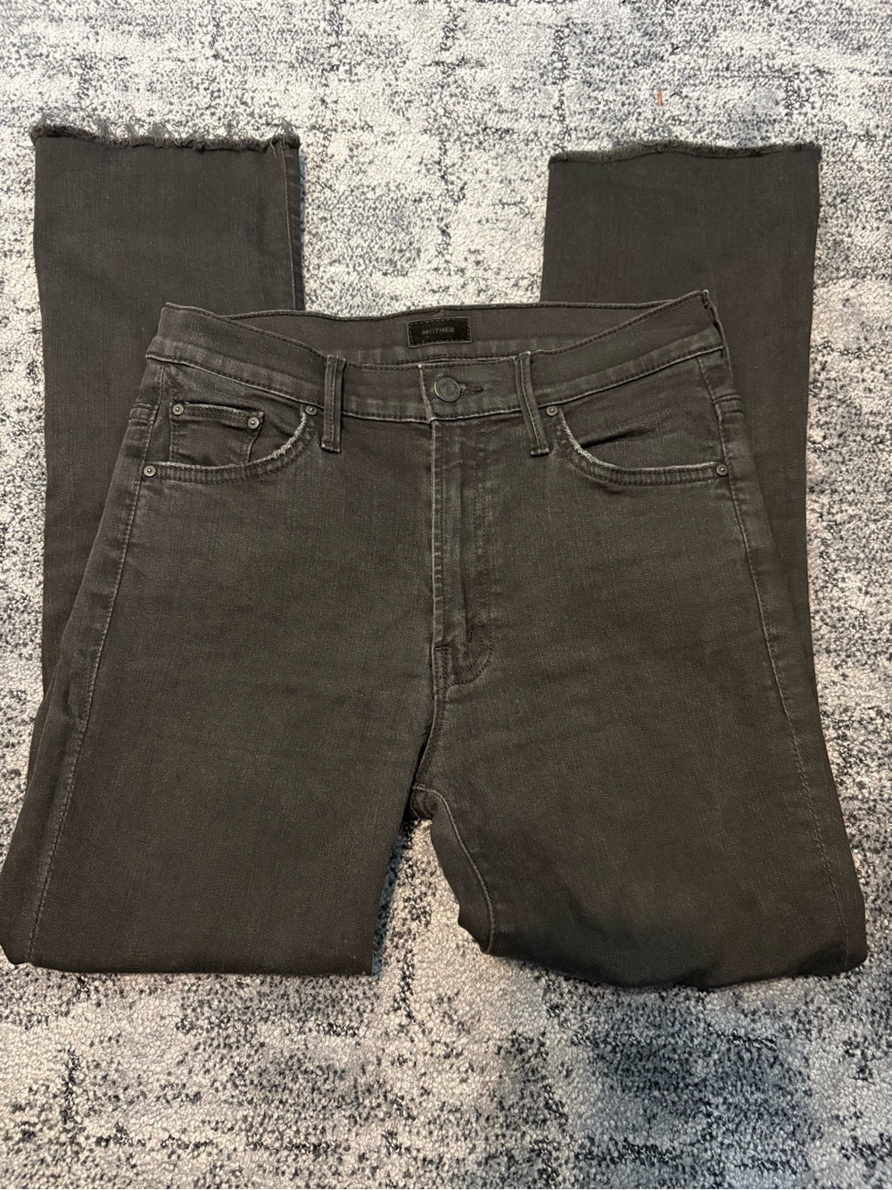 MOTHER The Insider Crop Step Fray Jeans Not Guilty Washed Black Size 28